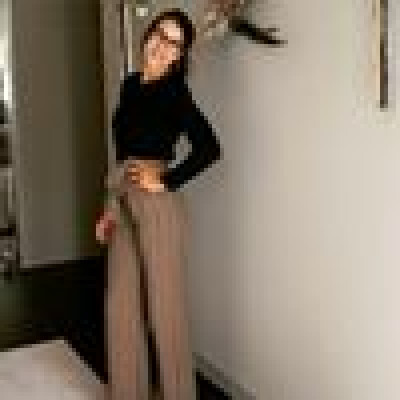 Esmé  zoekt een Appartement / Huurwoning / Studio / Woonboot in Rotterdam