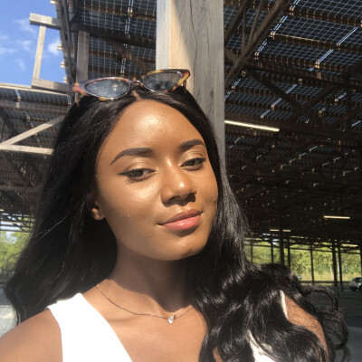 Jennifer  zoekt een Kamer / Studio / Appartement in Rotterdam